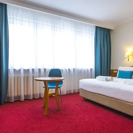Western Portos 3* Warszawa