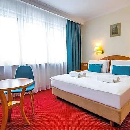 Western Portos Hotel Varsovia